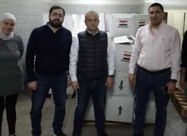 بلدية صيدا توزّع مساعدات غذائية عراقية للنازحين وتثمّن دعم بغداد للبنان