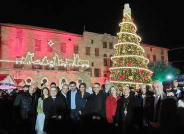 بلدية صيدا وأساقفة المدينة افتتحوا فعاليات قرية صيدا الميلادية