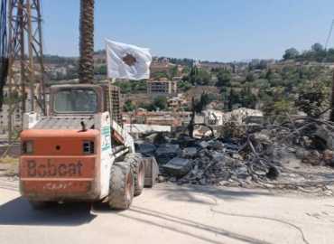 اتحاد بلديات الشقيف النبطية يواصل أعمال فتح الطرقات وإزالة مخلفات العدوان في قاقعية الجسر وزبدين