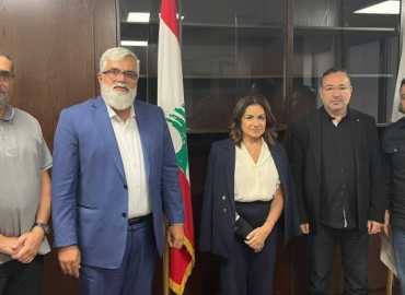 وفد من بلدية بنت جبيل يبحث مع وزيرة الشؤون الاجتماعية أوضاع النازحين وأضرار العدوان