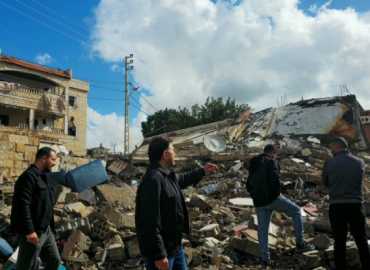 رئيس اتحاد بلديات الشقيف ورئيس بلدية كفرتبنيت يزوران البلدة لتفقّد أضرار العدوان الأخير