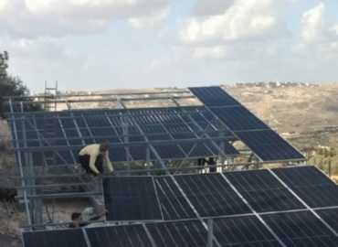 بلدية الحلوسية تُنجز مشروع حقل الطاقة الشمسية لدعم بئر ودفّاش المياه