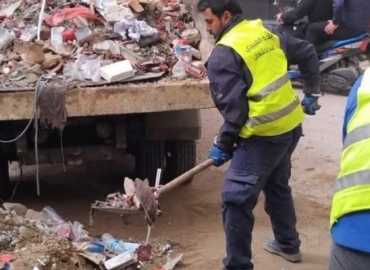 بلدية الغبيري تواصل إزالة الركام في بئر حسن… وإعادة فتح الطريق أمام المواطنين