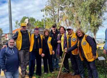 بـ225 شتلة صنوبر مثمر… بلدية سوق الغرب تنجز حملة تشجير بيئية