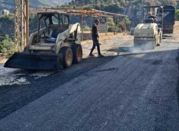 بلدية عين الغويبة تستكمل أعمال تعبيد الطرقات في مختلف الأحياء