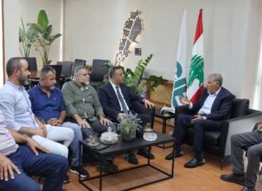 وفد من بلدية حانين يزور المدير العام لـ«الريجي» ويبحث سبل التعاون