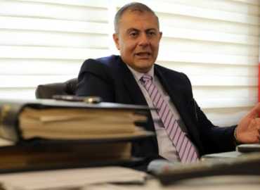 محافظ بيروت يهنّئ بعيد الفصح ويدعو إلى التضامن والنهوض بالوطن