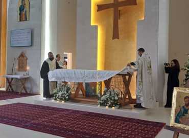 رئيس بلدية زندوقة ورئيس اتحاد بلديات المتن الأعلى يشاركان في تدشين مذبح كنيسة مار يوسف