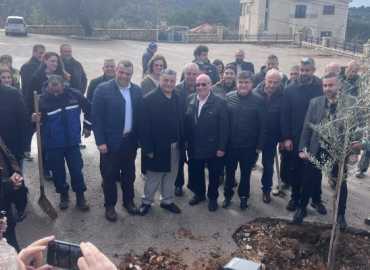 بلدية لحفد تدشّن مشروع تشجير جوانب الطرق برعاية وزارة الزراعة