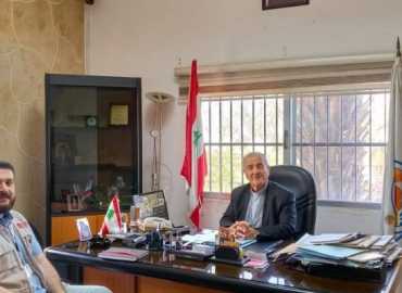 رئيس بلدية جدرا يبحث مع 