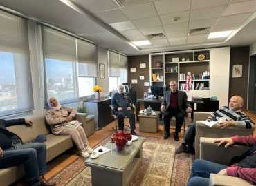 بلدية طرابلس وجامعة الشرق الدولية تبحثان التعاون لتنظيم أنشطة دعم للأيتام