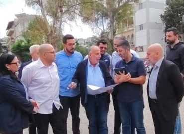 بلدية عاليه تتابع مشروعًا لتعزيز السلامة المرورية وتأهيل مداخل المدينة