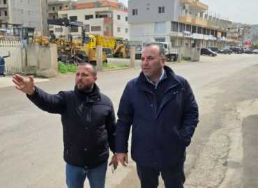 إزالة أعمدة التوتر في حلبا… خطوة لتعزيز السلامة وتنظيم السير