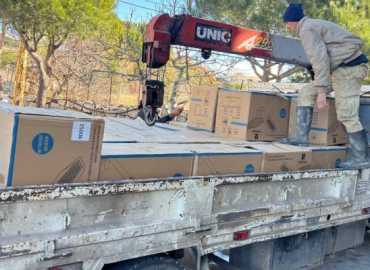 بلدية الريحان تبدأ بتركيب 300 لمبة تعمل على الطاقة الشمسية مقدمة من مجلس الجنوب