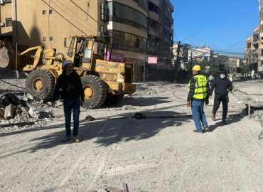 بلديّة حارة حريك تواصل فتح الطرقات ودعم الاستجابة الطارئة رغم الظروف