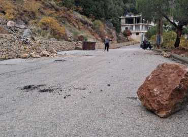 بلدية مشغرة تتابع اعمالها الميدانية: فتح للعبارات بعد انسدادها بالأتربة