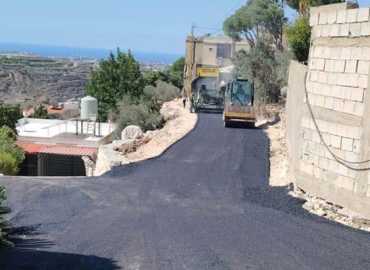 استصلاح طريق حيّ المشاع في بلدية تفاحتا