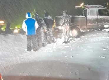 بلدية بشرّي توقف مخالفين وتُقفل مسارات مُتعدّى عليها لحماية مواقع الأرز الطبيعية