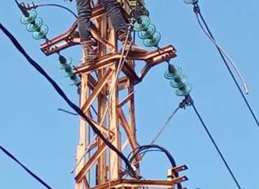 عودة التيار الكهربائي إلى بلدة عديسة بعد انقطاع دام نحو عامين