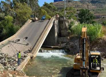 بلدية قاقعية الجسر تثمن استحداث ممر مؤقت قرب الجسر المدمر جراء العدوان الإسرائيلي