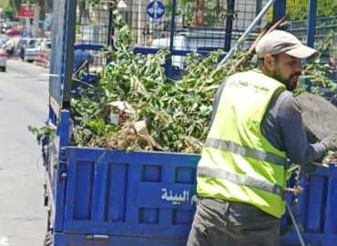 بلدية الغبيري تنفذ حملة تنظيف وتقليم في منطقة الجناح