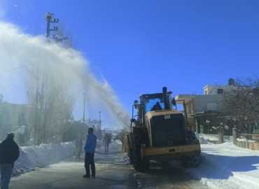 اتحاد بلديات منطقة دير الأحمر يشكر وزارة الأشغال على فتح الطرقات من الثلوج