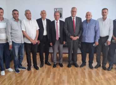 اتحادا بلديات جبل أكروم ووادي خالد يبحثان مع وزير الطاقة احتياجات المنطقة الخدماتية