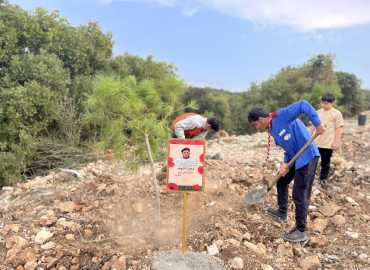 بمناسبة يوم الشهيد .. بلدية زبقين تزرع أشجارًا تحمل أسماء السعداء