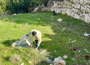 بلدية شقرا ودوبيه تُطلق حملة لتنظيف أدراج باب النباعة التراثية