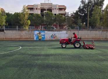 بلدية برجا تباشر بأعمال الصيانة الشاملة لملعب البلدية في جبّ الغبرة