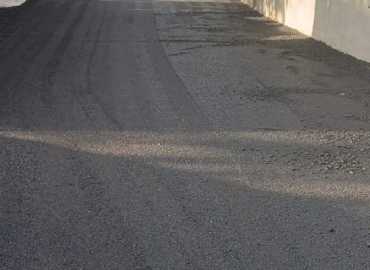 بلدية الشويفات تستكمل أعمال تعبيد الطرقات في مختلف الأحياء والشوارع