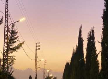 بلدية بستيات تستكمل المرحلة الثانية من خطة تحسين شبكة الإنارة