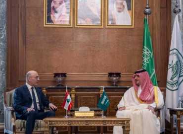 الحجار يبحث مع نظيره السعودي تعزيز التعاون الأمني وخدمة الحجاج في مكة المكرمة