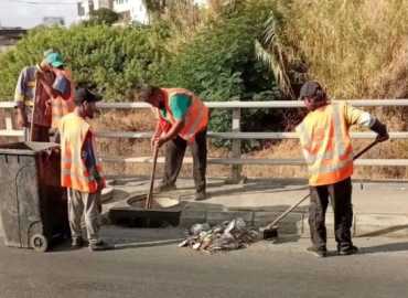 بلدية صيدا تواصل للأسبوع الثالث تنظيف شبكات تصريف مياه الأمطار استعدادًا للشتاء