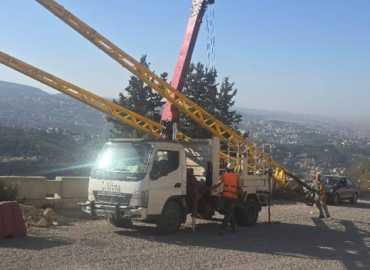 تأهيل أوتوستراد درعون - حريصا: نقل أعمدة ومدّ شبكات جديدة للإنارة