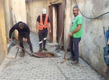 بلدية الميناء تستكمل أعمالها الميدانية وتعزيل الريغارات
