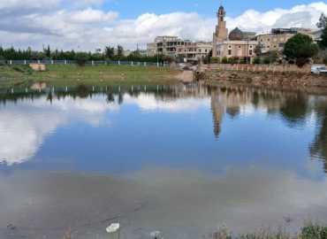 بلدية كفرتبنيت تنهي تنظيف مجاري تصريف مياه الأمطار التي تصب في البركة