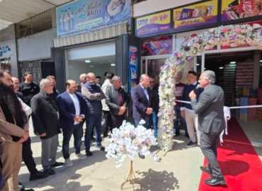 بلدية حلبا واتحاد نهر الأسطوان يشاركان في افتتاح فرع تجاري جديد في المدينة
