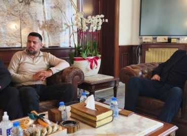 اجتماع مع محافظ جبل لبنان: عرض واقع النزوح وتنسيق الاستجابة البلدية خدمةً للنازحين