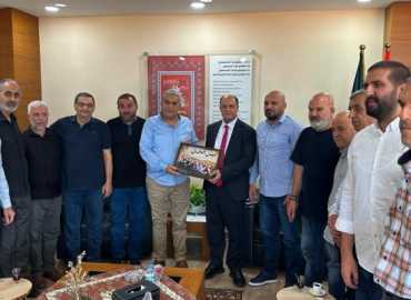 بلدية ميس الجبل تبحث مع رئيس الجامعة الإسلامية شؤون النازحين والطلاب