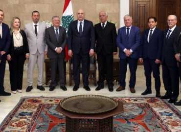 الرئيس عون أمام وفد بلدية رميش: صمود الجنوبيين يعكس التجذّر بالأرض وإعادة الإعمار تنتظر الدعم