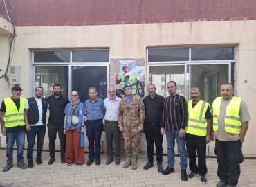 القائدُ العامُّ لليونيفيل يزورُ بلديةَ بليدا بعد حادثةِ اقتحامِ جيشِ العدوّ واستشهادِ موظّفِ البلديةِ إبراهيم سلامة