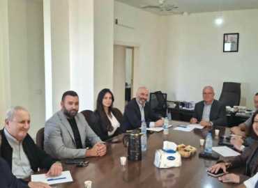 اتحاد بلديات الغرب الأعلى والشحار يبحث مع الهيئة الناظمة للنفايات خريطة الطريق لمعالجة الملف
