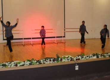 بلدية صور ترعى حفل اختتام عروض فنية على مسرح ثانوية صور الرسمية المختلطة