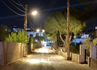 بلدية شقرا تواصل العمل على خطتها لتحسين الإنارة العامة 