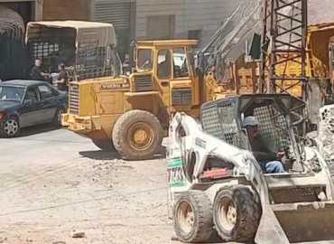 بلدية مشغرة تنفذ أعمال تنظيف وإزالة ردميات في عدد من أحياء البلدة
