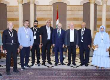 رئيس الحكومة يبحث مع بلدية فرون احتياجات البلدة وملفات العودة والخدمات الأساسية
