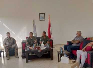 بلدية جويا ترافق القوة الفنلندية في زيارة ميدانية للمدرسة الرسمية