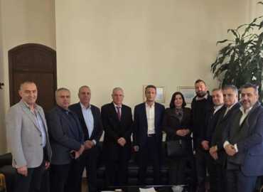 رؤساء بلديات الغرب الأعلى والشحار يبحثون مع مجلس الإنماء والإعمار ملفات إنمائية