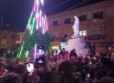 بلدية بعلبك تُضيء شجرة الميلاد في 
